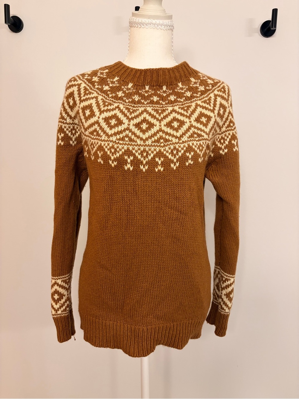 Orvis Women’s Wool/cashmere blend Camel Fair Isle Knit Sweater, small